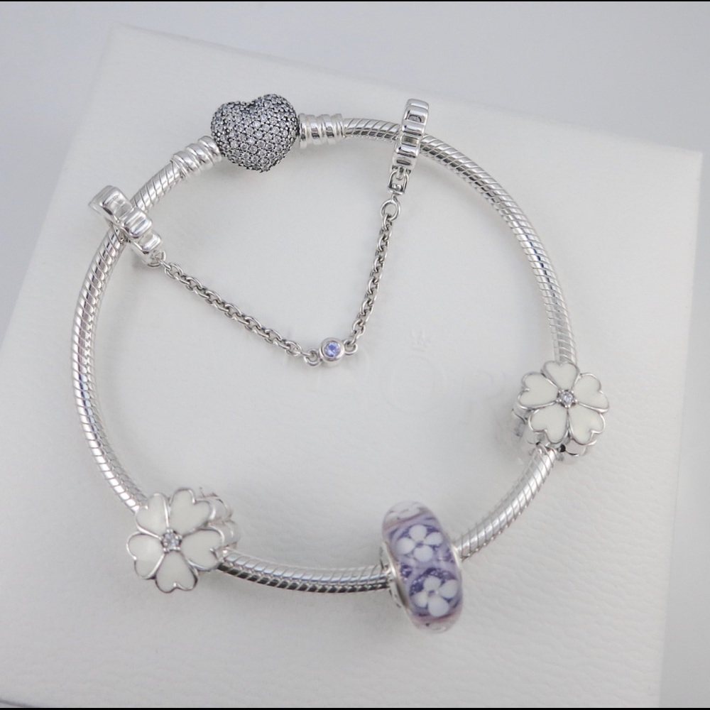 New PANDORA Pave Heart Bracelet w/ Pandora charms